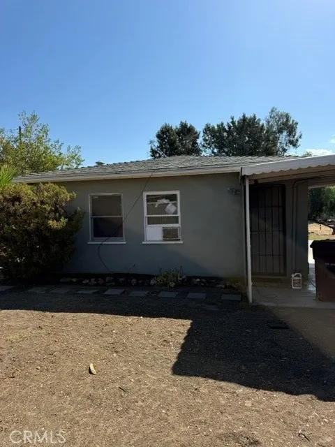 1425 W Hays Banning, CA 92220
