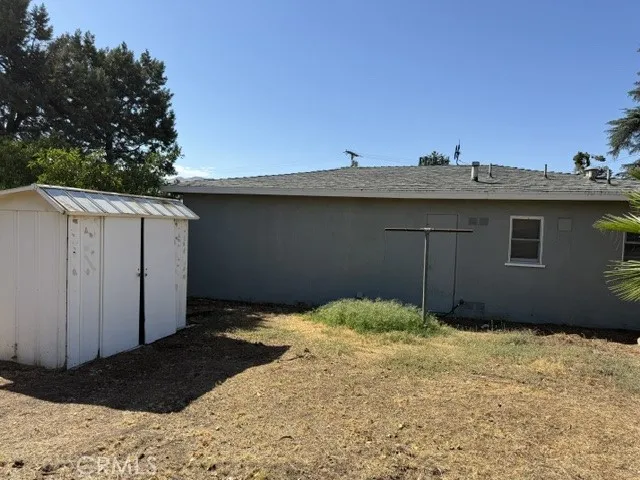 1425 W Hays Banning, CA 92220
