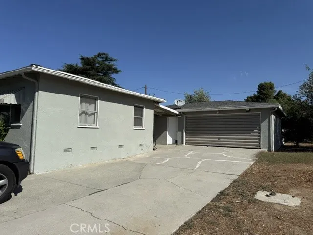 1425 W Hays Banning, CA 92220