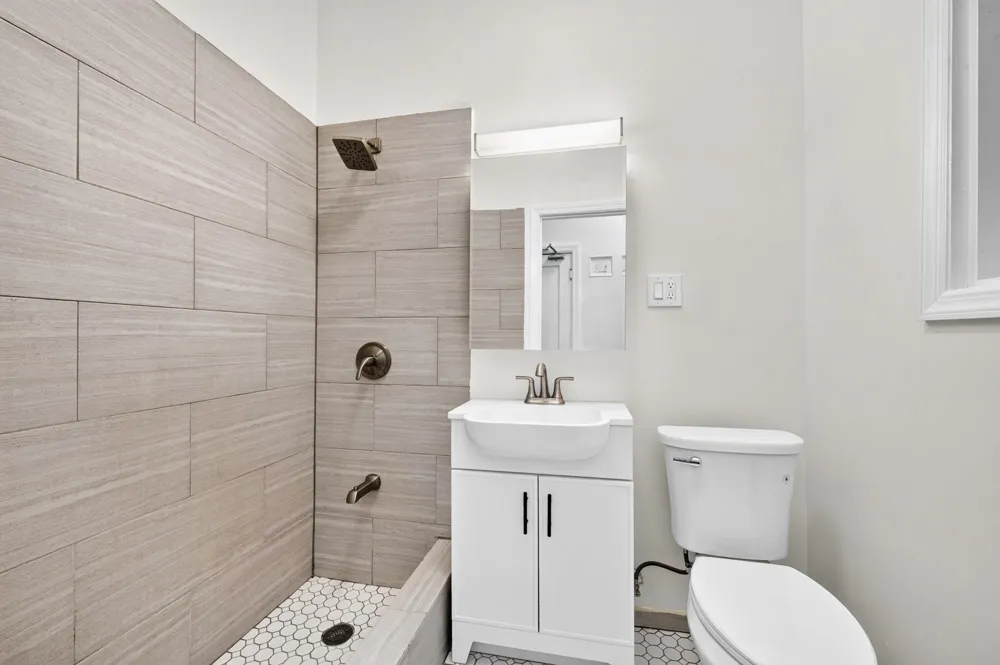 210 36TH ST Union City, NJ 07087