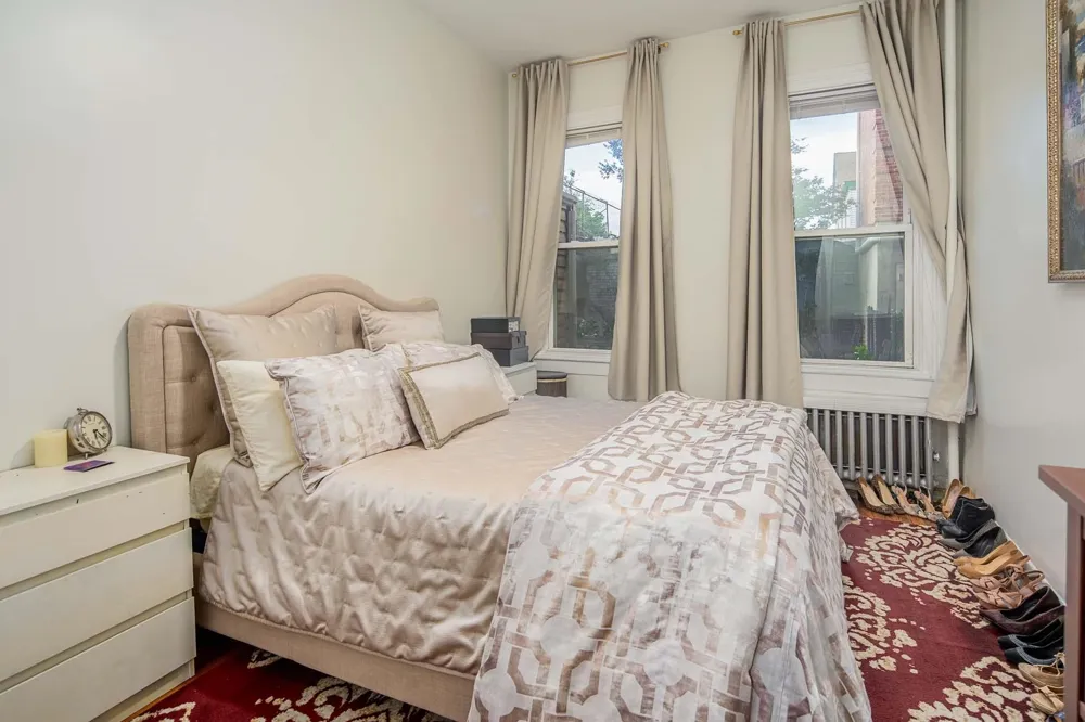 210 36TH ST Union City, NJ 07087