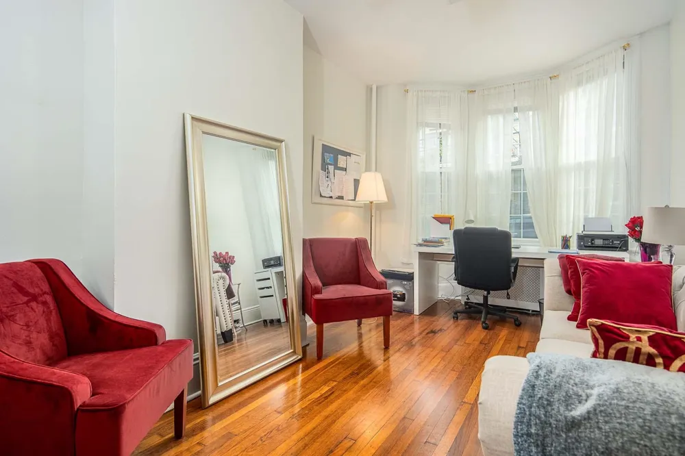 210 36TH ST Union City, NJ 07087