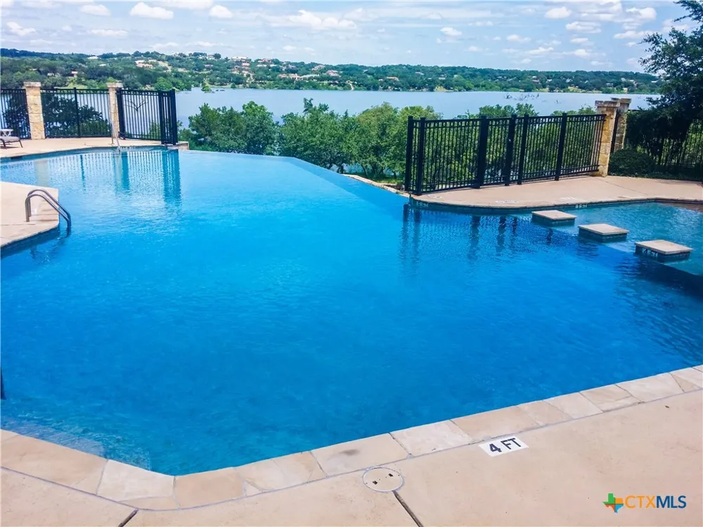 1867 Bella Vista Canyon Lake, TX 78133
