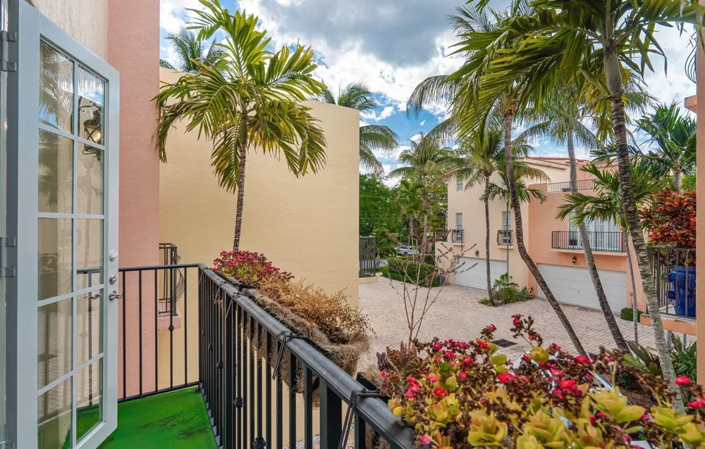 1123 NE 18TH AVENUE Fort Lauderdale, FL 33304
