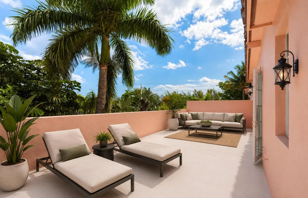 1123 NE 18TH AVENUE Fort Lauderdale, FL 33304