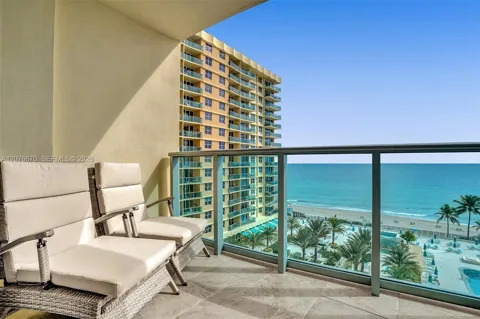2501 S Ocean Dr #823 (Available now)