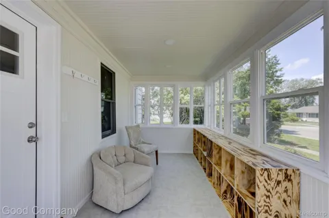 335 W Lincoln Avenue