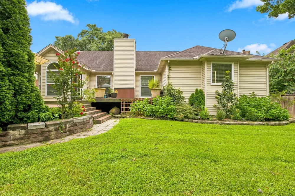 1605 Glen Trail Dr Mount Juliet, TN 37122