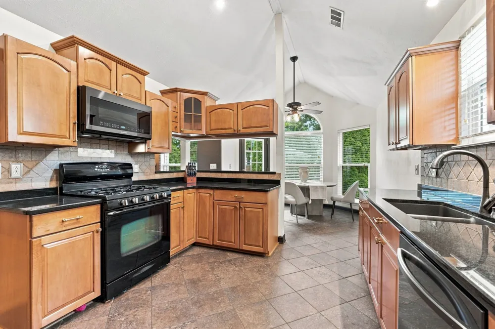 1605 Glen Trail Dr Mount Juliet, TN 37122