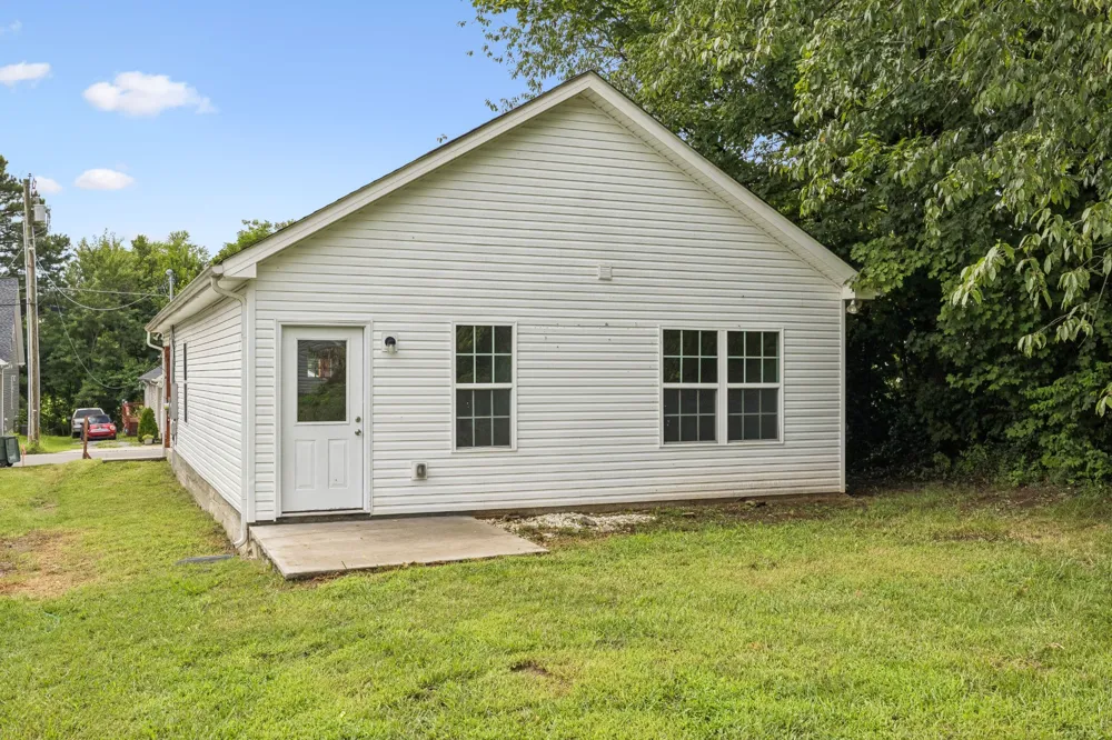 117 21st Ave W Springfield, TN 37172