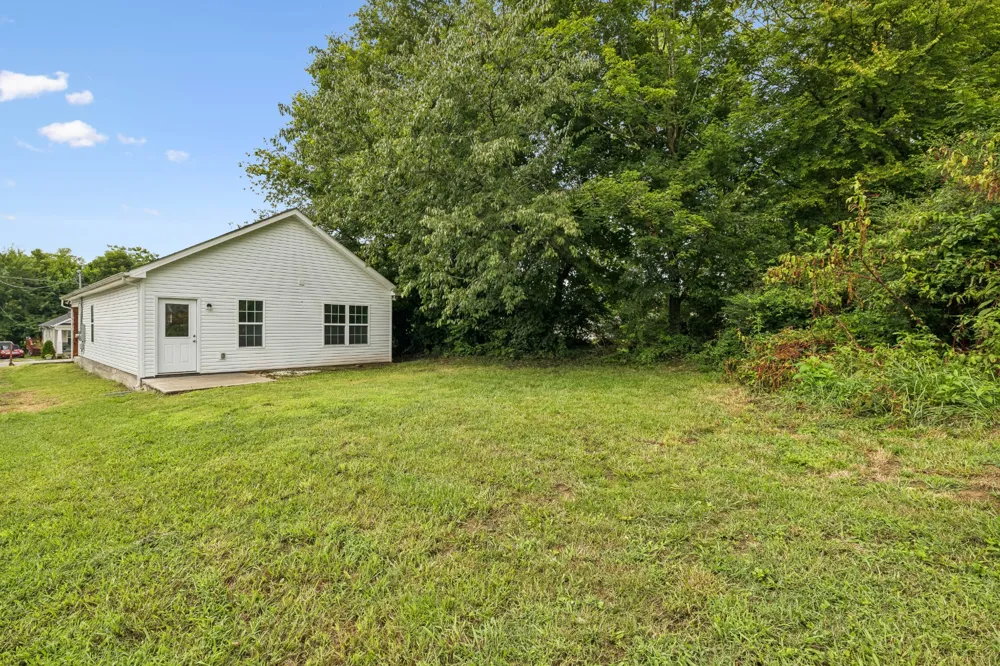 117 21st Ave W Springfield, TN 37172