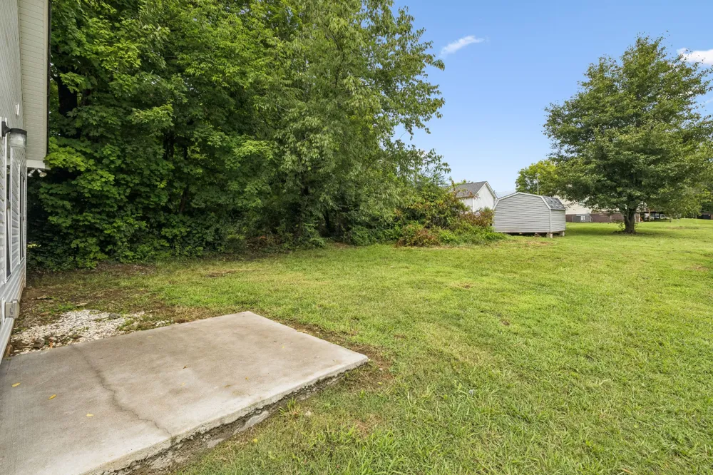 117 21st Ave W Springfield, TN 37172