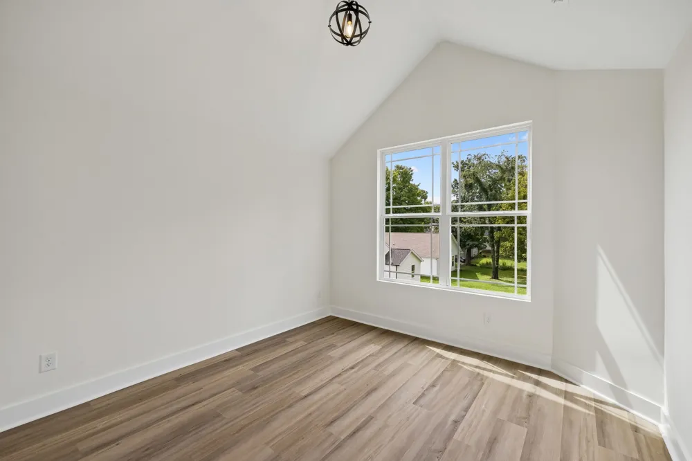 206 15th Ave W Springfield, TN 37172