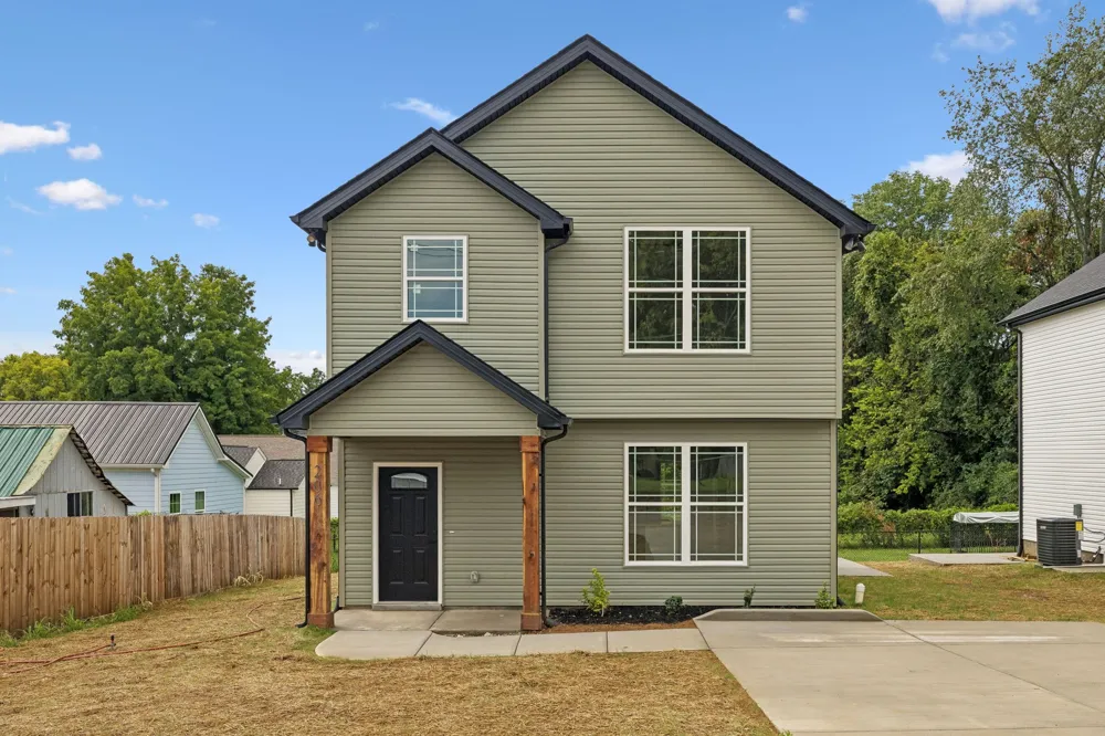 206 15th Ave W Springfield, TN 37172