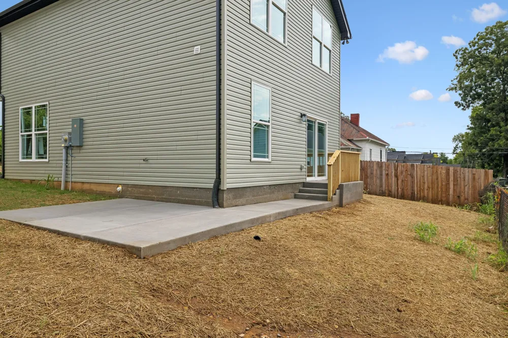 206 15th Ave W Springfield, TN 37172