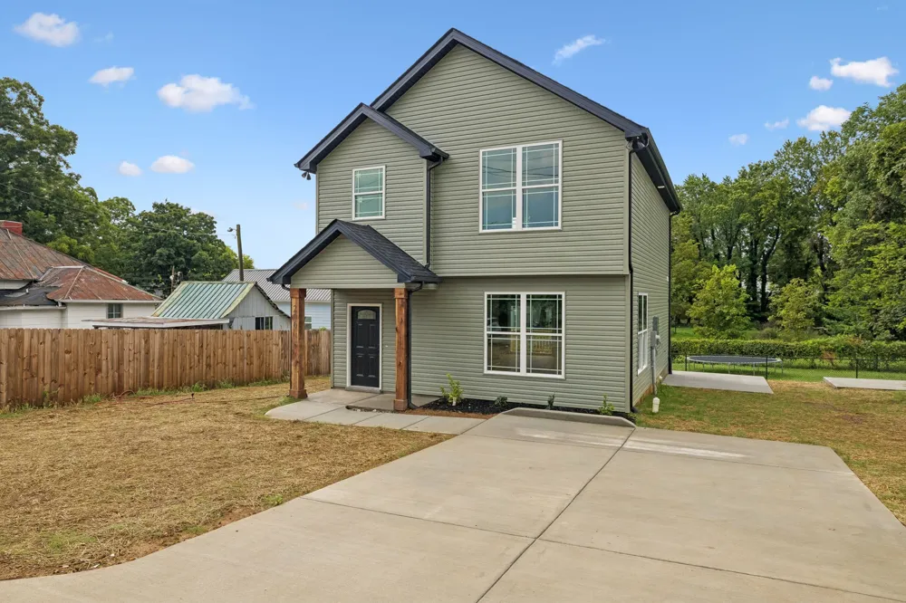 206 15th Ave W Springfield, TN 37172