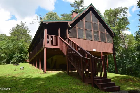 1502 Ridgecrest Drive