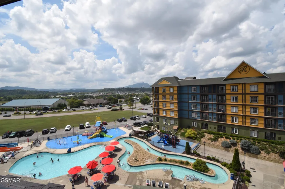 225 Collier Drive #UNIT 1516 Sevierville, TN 37862