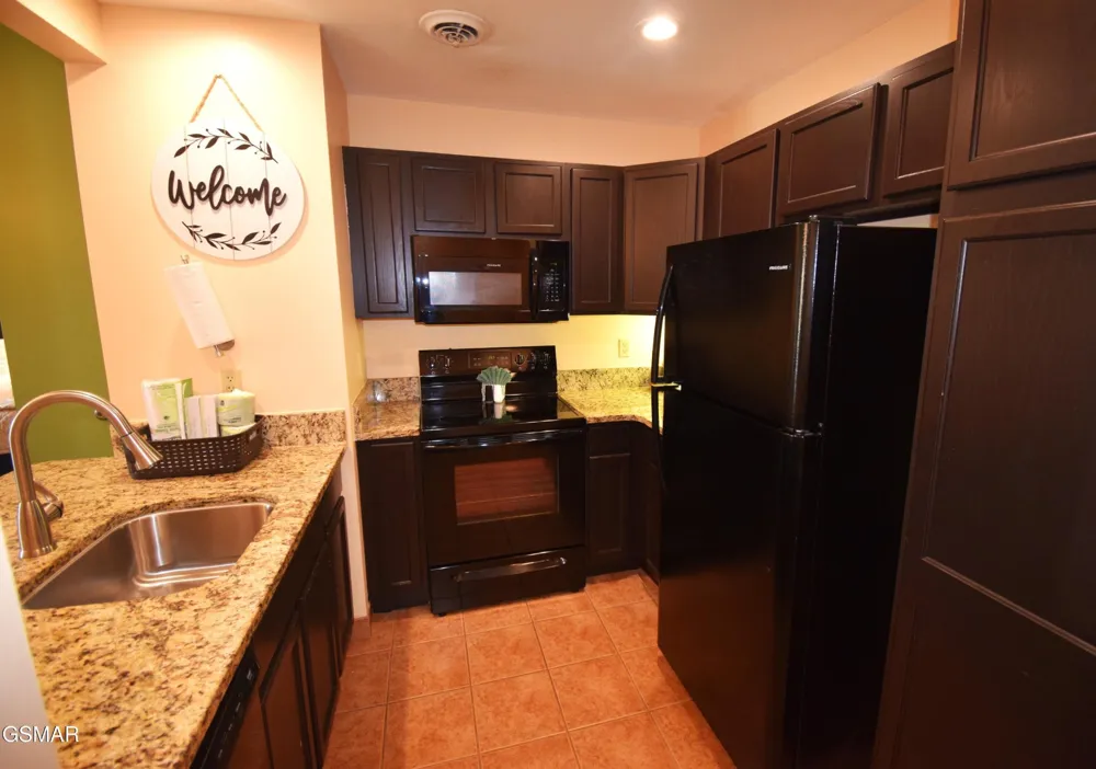 225 Collier Drive #UNIT 1516 Sevierville, TN 37862