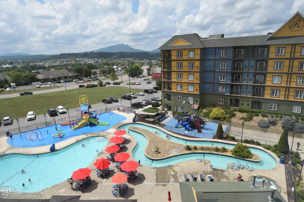 225 Collier Drive #UNIT 1516 Sevierville, TN 37862