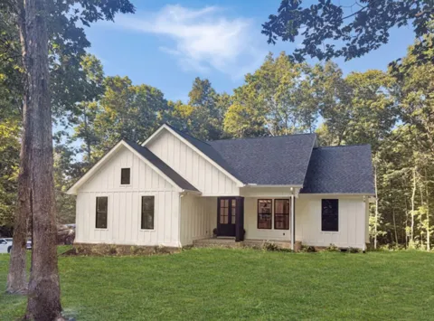 252 Woodland Way