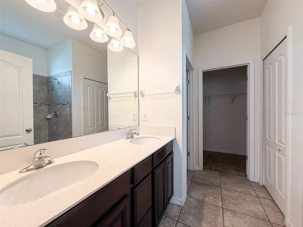 908 GLAZEBROOK LOOP Orange City, FL 32763