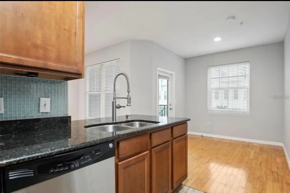 1810 E PALM AVENUE #1205 Tampa, FL 33605