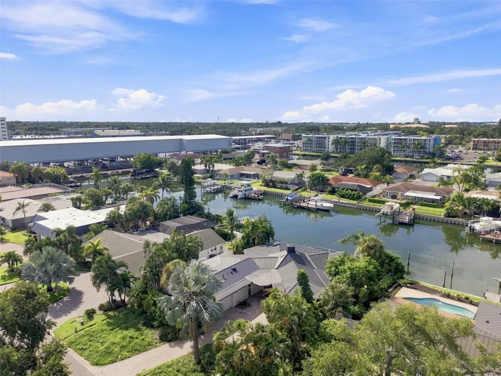 3830 46TH AVENUE S St Petersburg, FL 33711