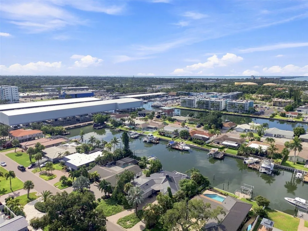 3830 46TH AVENUE S St Petersburg, FL 33711