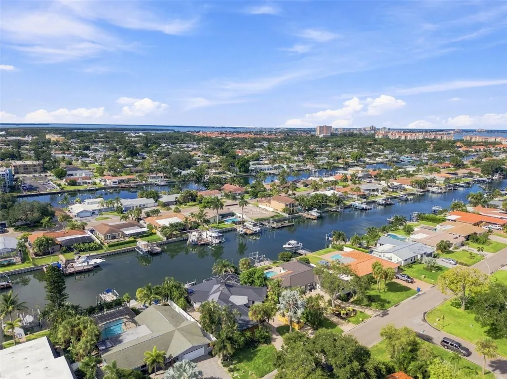 3830 46TH AVENUE S St Petersburg, FL 33711