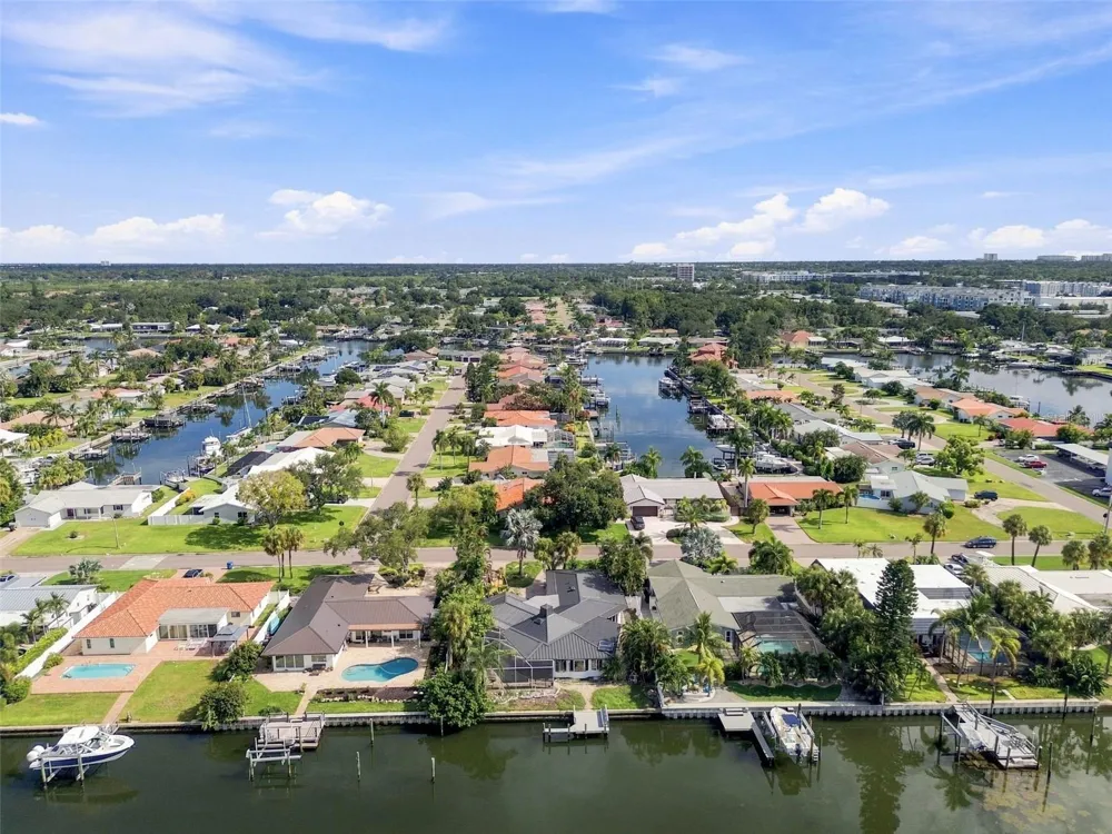 3830 46TH AVENUE S St Petersburg, FL 33711