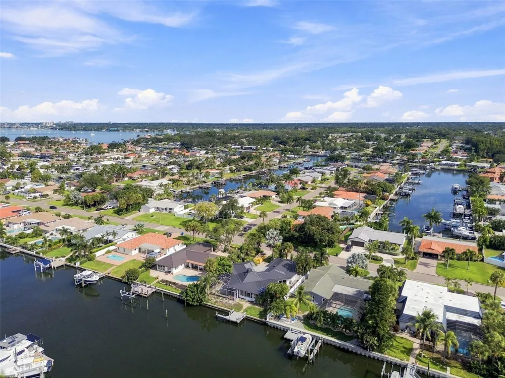 3830 46TH AVENUE S St Petersburg, FL 33711