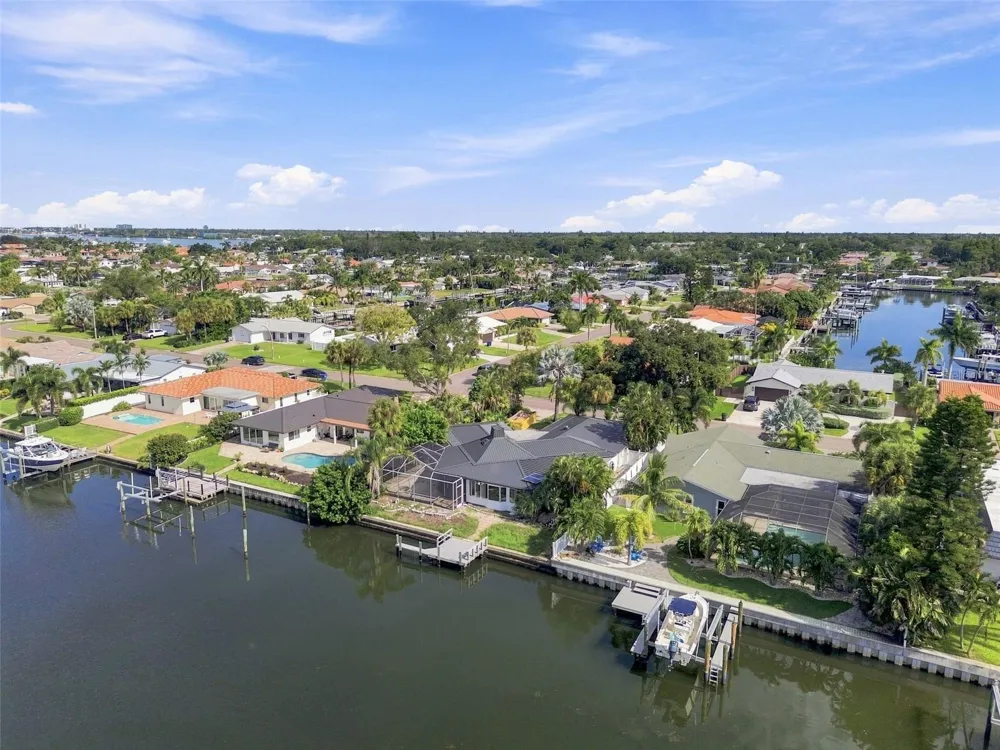 3830 46TH AVENUE S St Petersburg, FL 33711