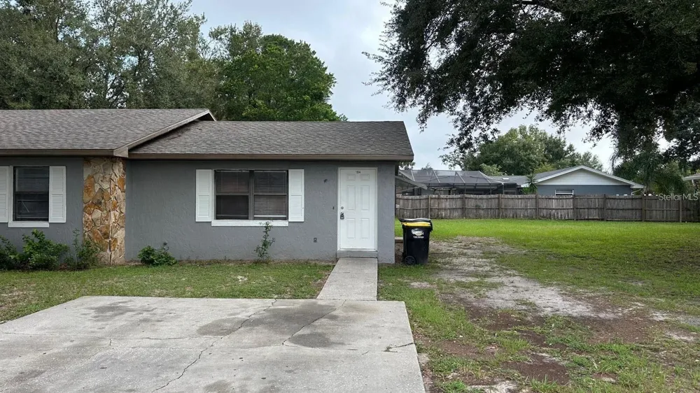 184 JULIE LANE #A Auburndale, FL 33823