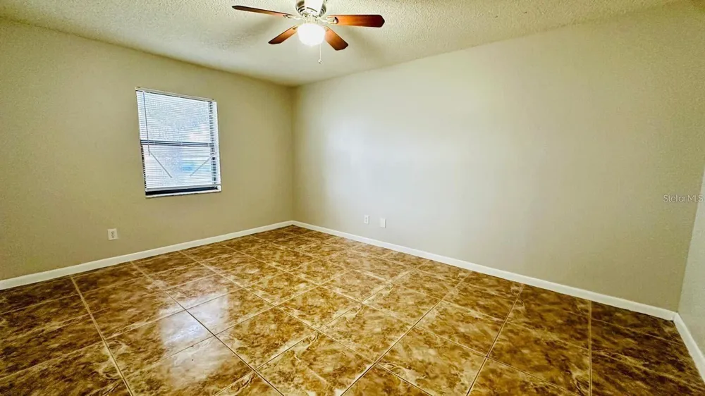 184 JULIE LANE #A Auburndale, FL 33823
