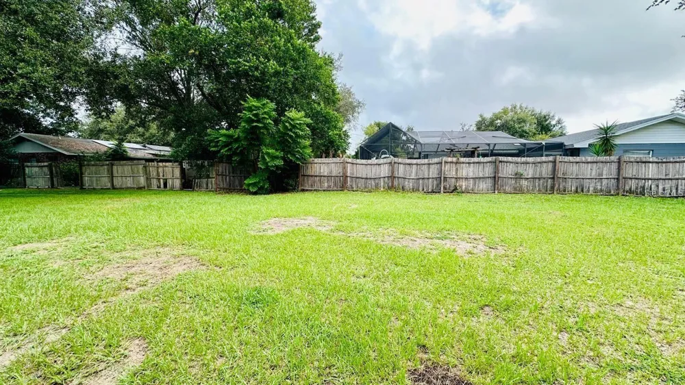 184 JULIE LANE #A Auburndale, FL 33823