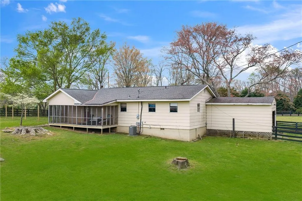 16685 Hopewell Road Milton, GA 30004
