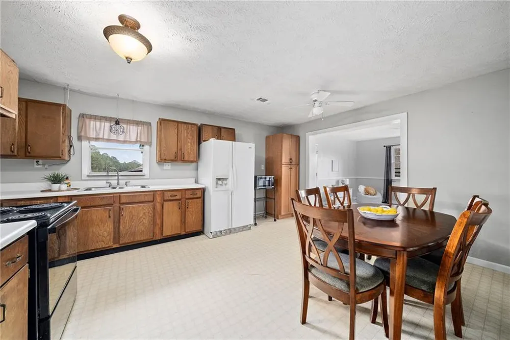 16685 Hopewell Road Milton, GA 30004