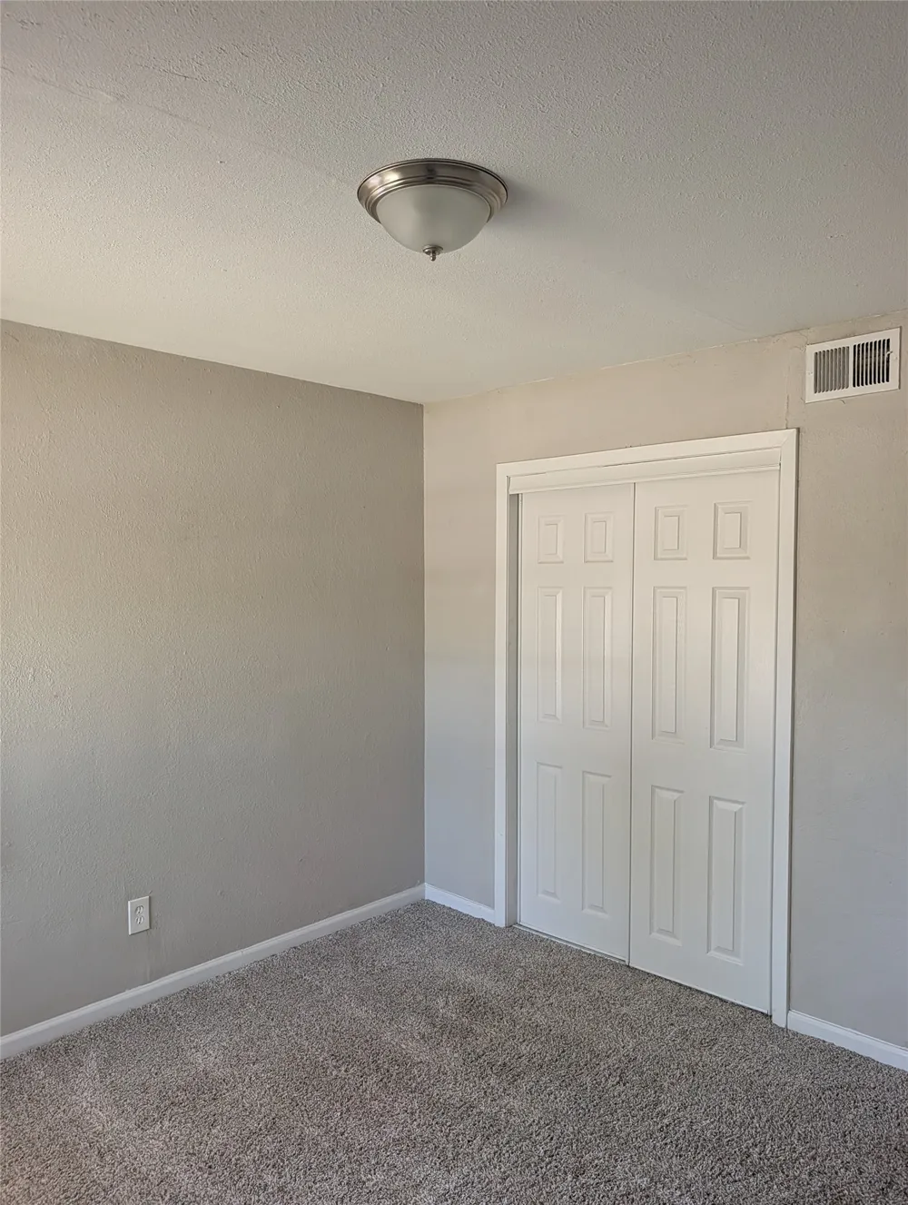 512 Judd White Settlement, TX 76108