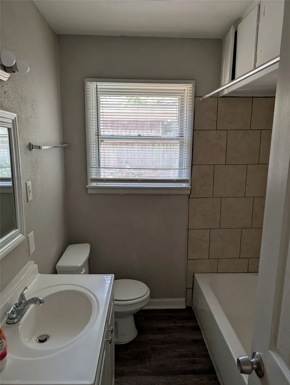 512 Judd White Settlement, TX 76108