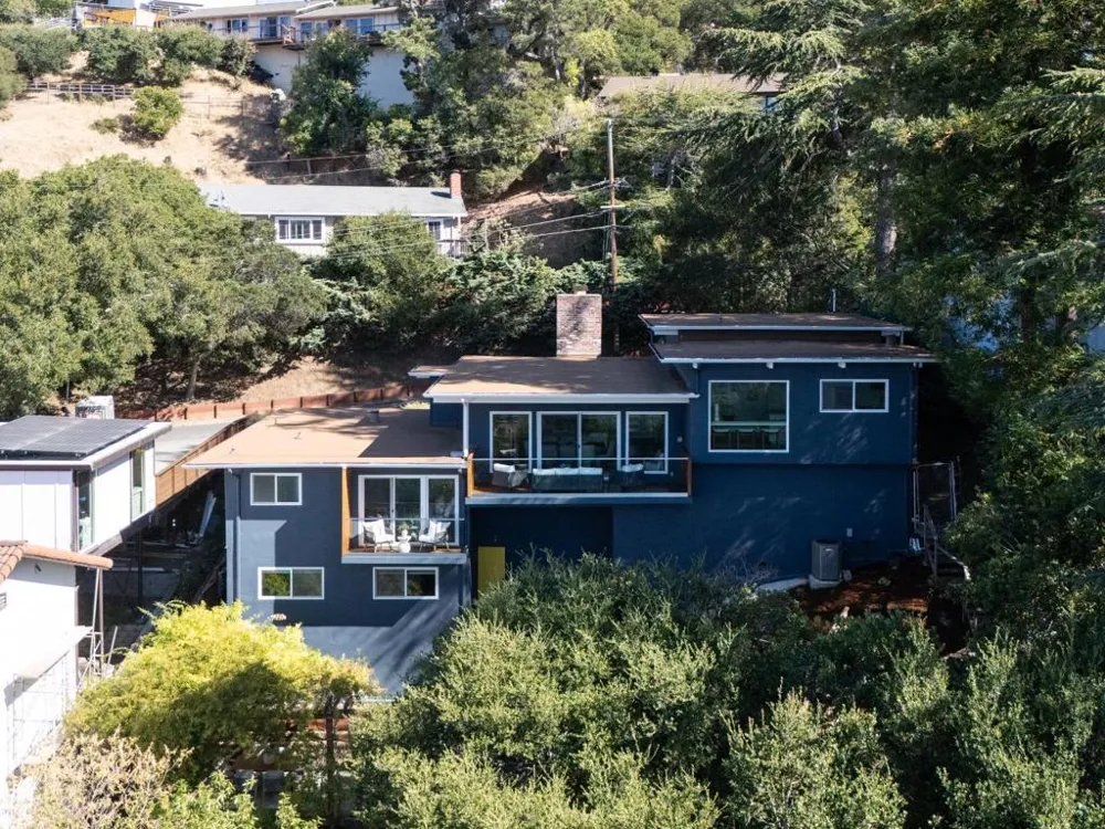 76 Coronado Avenue San Carlos, CA 94070