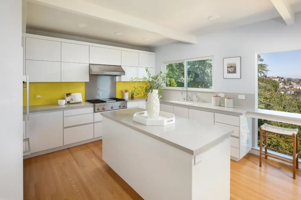 76 Coronado Avenue San Carlos, CA 94070