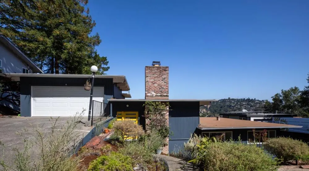 76 Coronado Avenue San Carlos, CA 94070