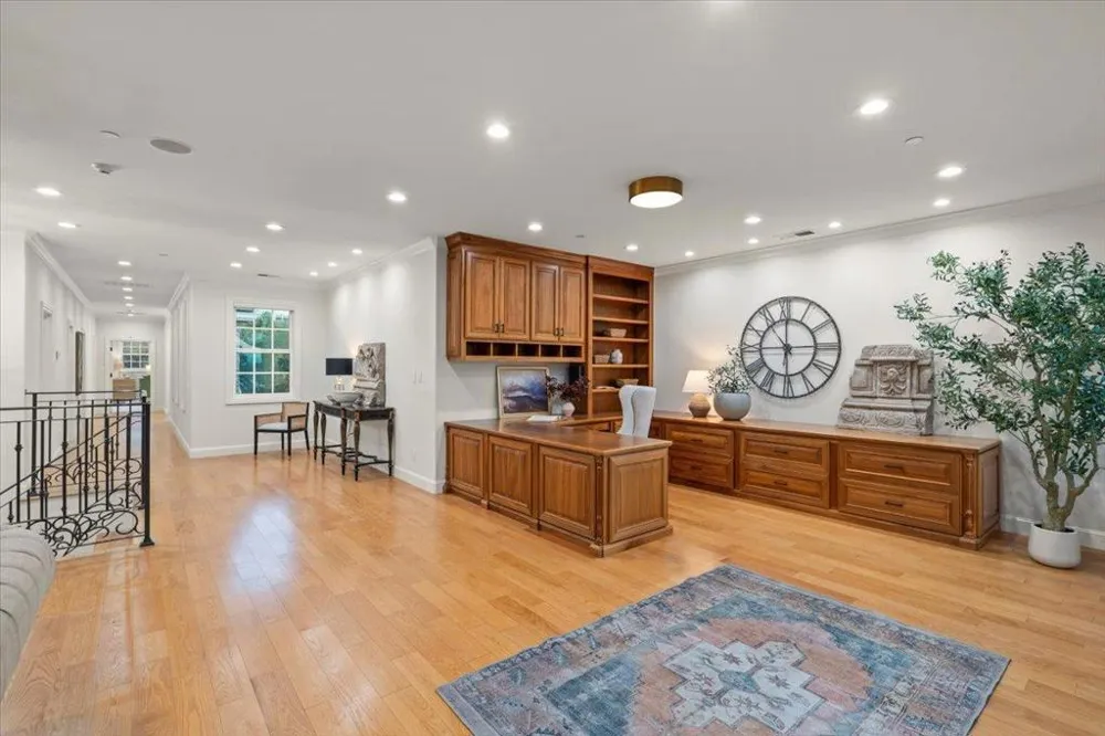 1750 Vista Del Sur Gilroy, CA 95020