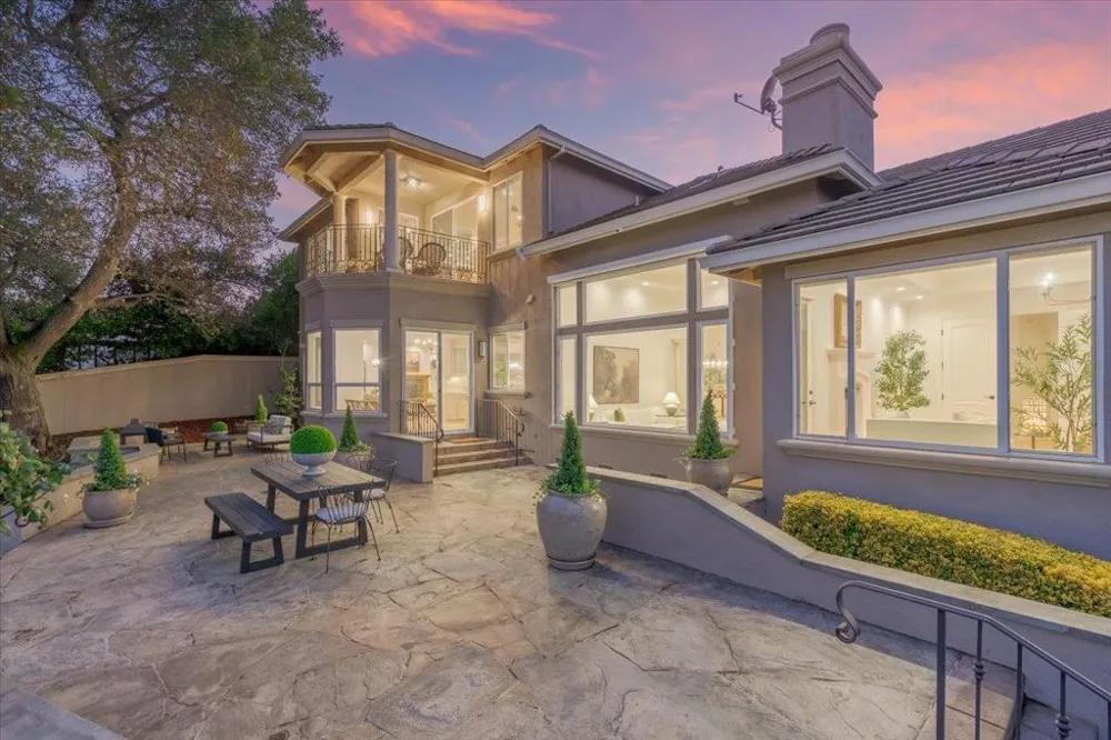 1750 Vista Del Sur Gilroy, CA 95020