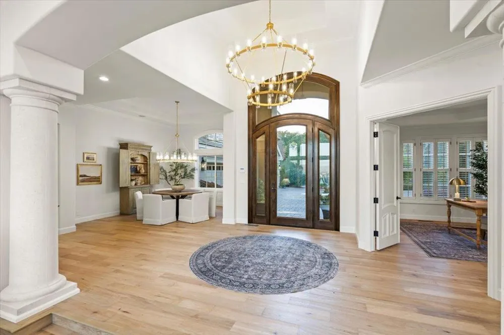 1750 Vista Del Sur Gilroy, CA 95020
