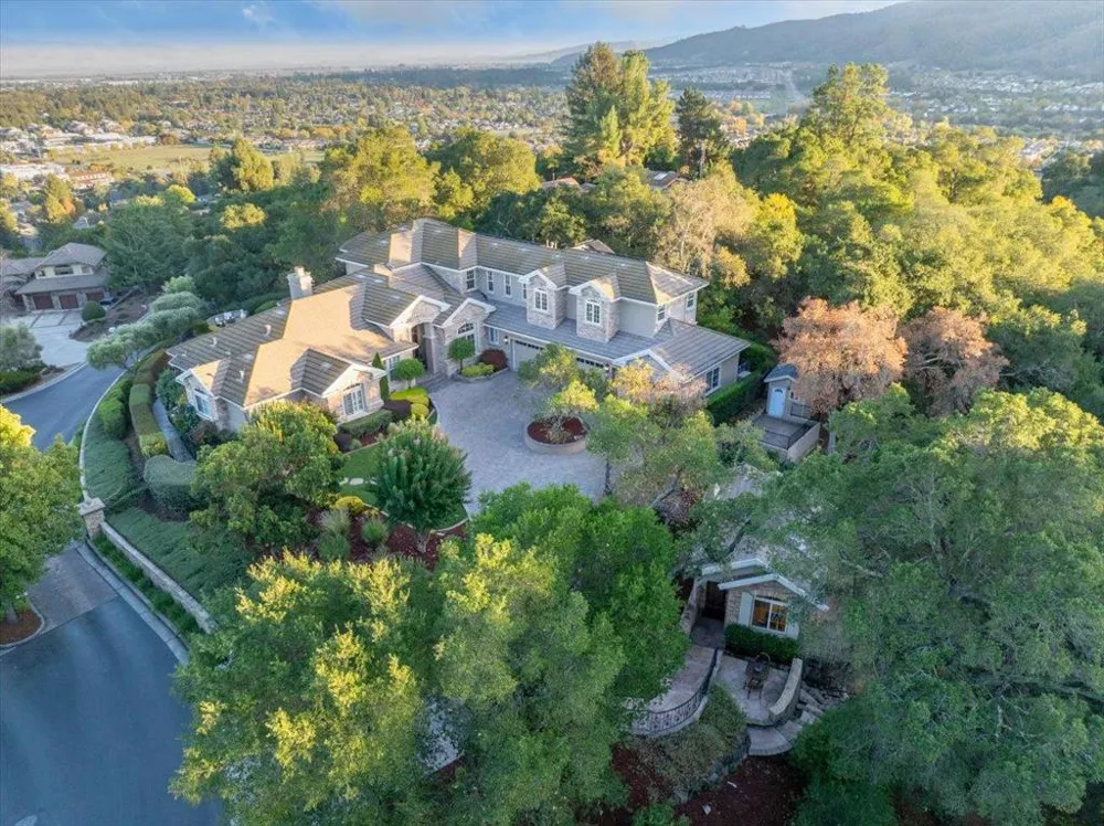 1750 Vista Del Sur Gilroy, CA 95020