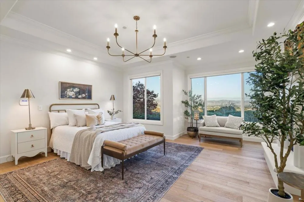 1750 Vista Del Sur Gilroy, CA 95020