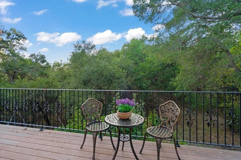 1750 Vista Del Sur Gilroy, CA 95020