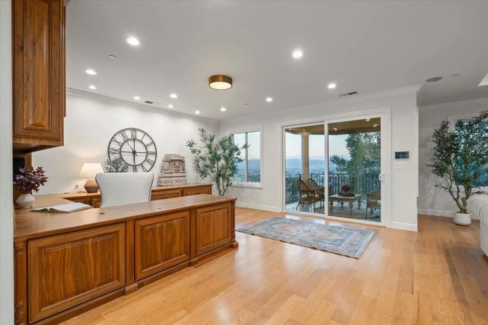 1750 Vista Del Sur Gilroy, CA 95020